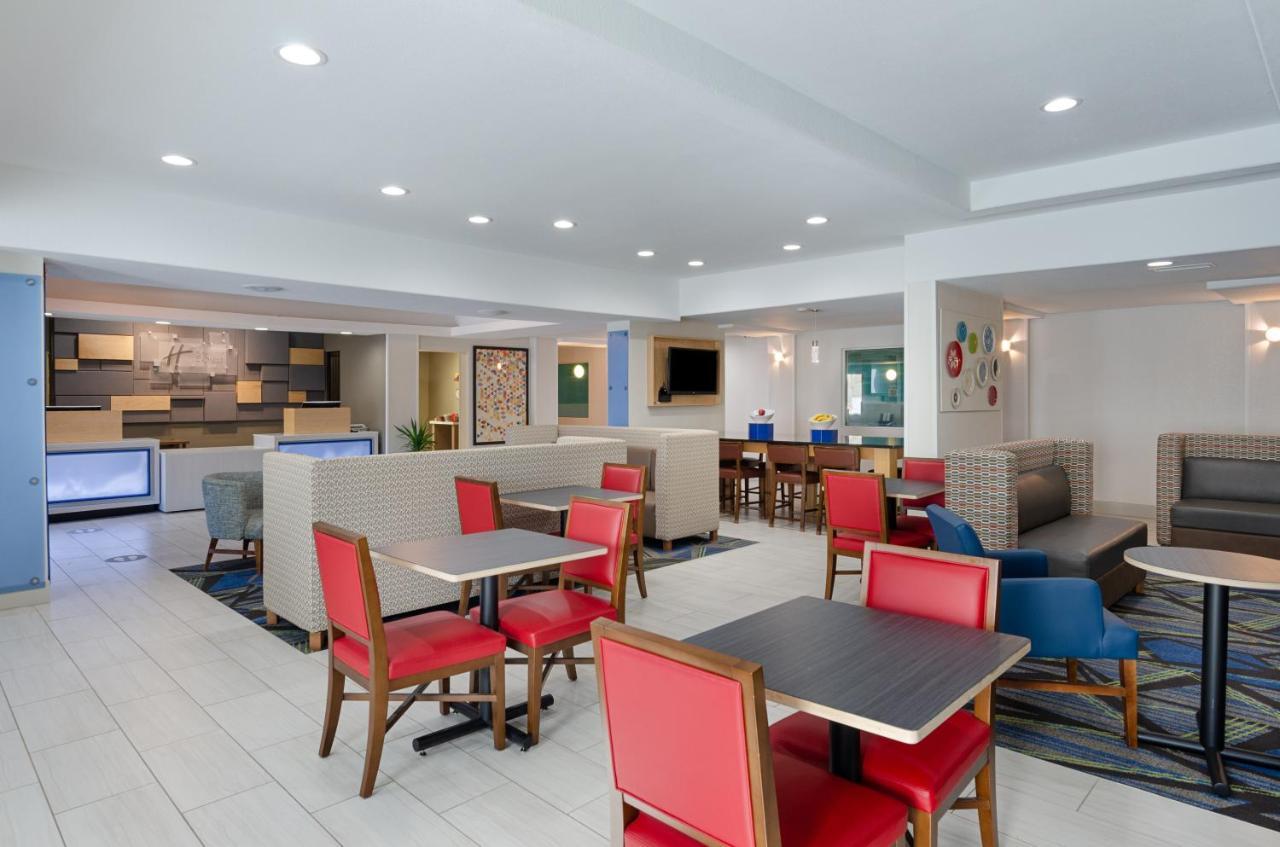 Holiday Inn Express Hotel & Suites Weston By Ihg מראה חיצוני תמונה