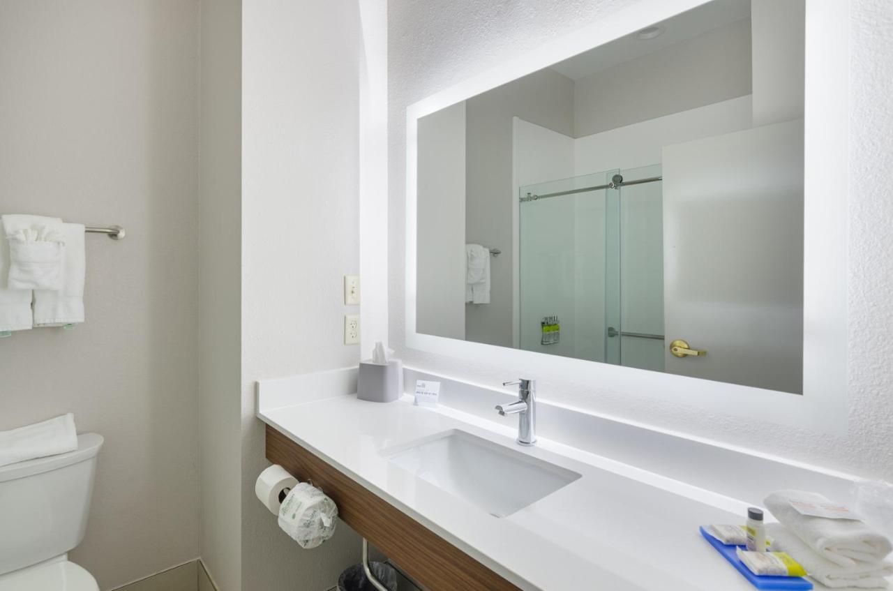 Holiday Inn Express Hotel & Suites Weston By Ihg מראה חיצוני תמונה